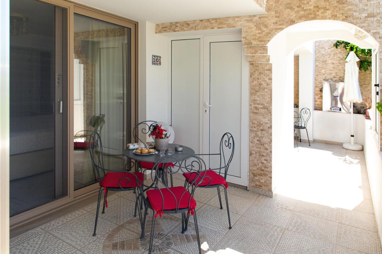 Makrýgialos Elimia Suites & Studios מראה חיצוני תמונה